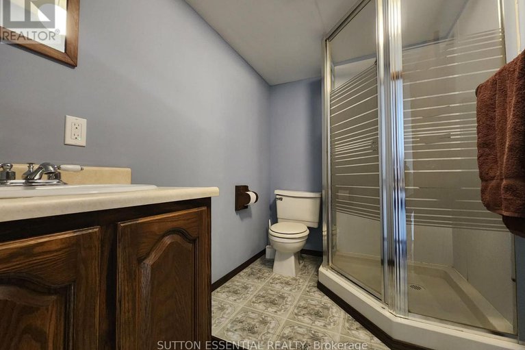 29349471/11-oak-street/augusta-twp/augusta/ontario/K0E1P0_26