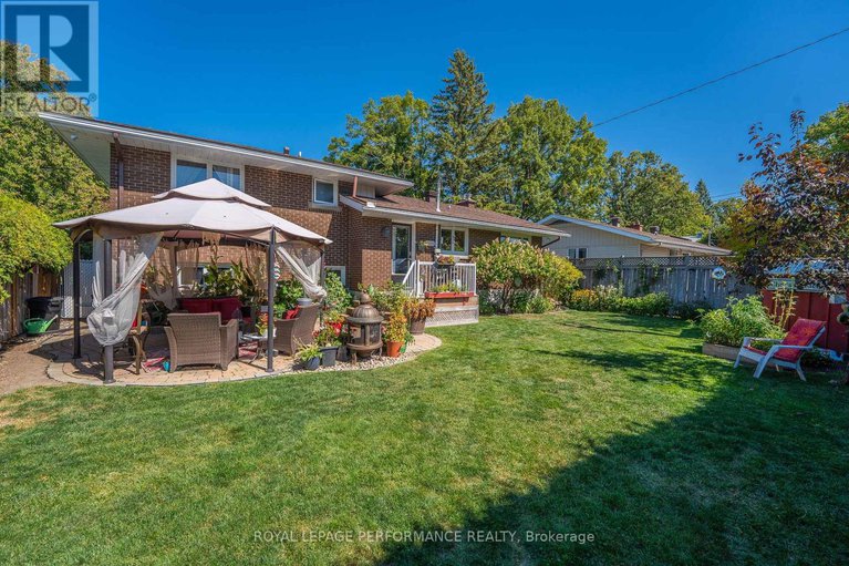 28878550/1044-cromwell-drive/riverside-park/ottawa/ontario/K1V6K5_40