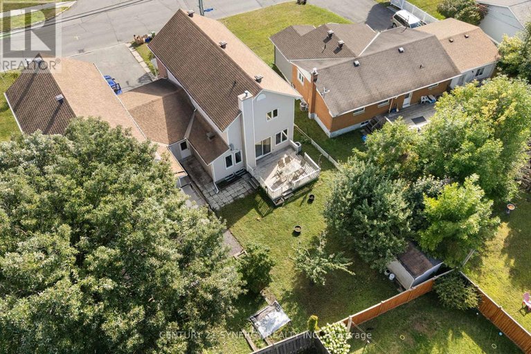 28834728/2034-frank-bender-street/chateauneuf/ottawa/ontario/K1C1M7_26