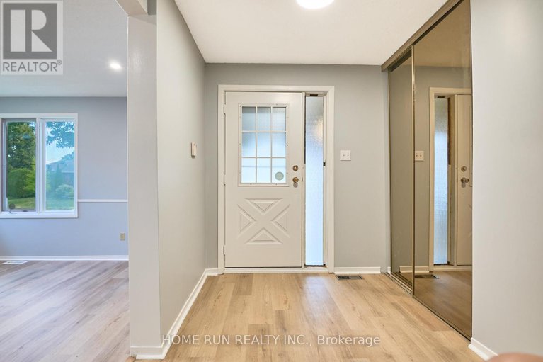 28873097/20-thiessen-crescent/katimavik/ottawa/ontario/K2L2M3_22