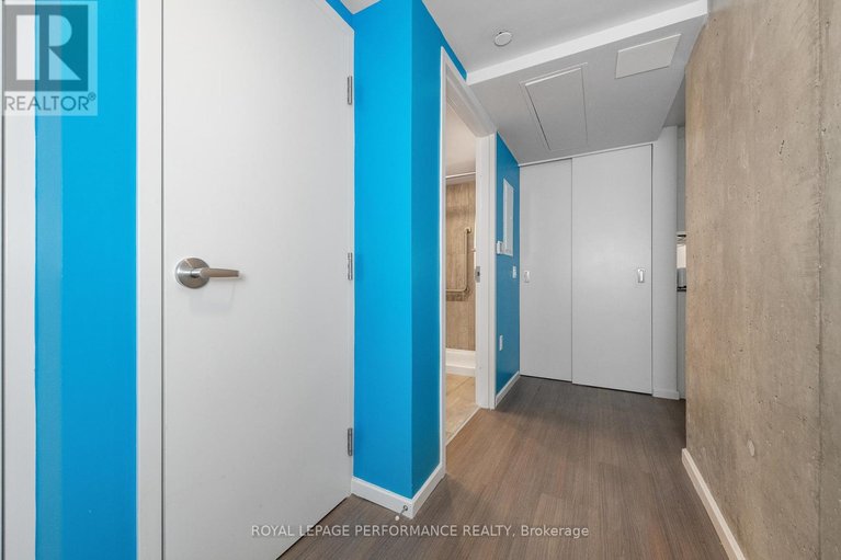 29665093/1118-105-champagne-avenue-s/west-centre-town/ottawa/ontario/K1S5E5_8