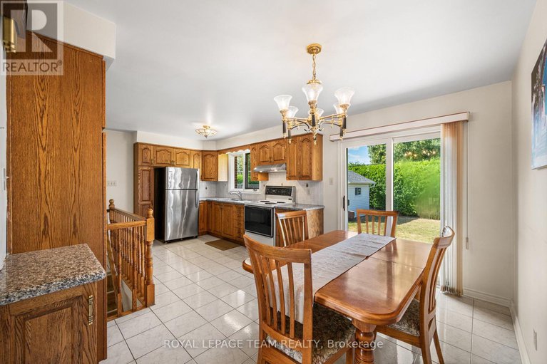 28790209/5-spring-garden-avenue/meadowlandscrestview/ottawa/ontario/K2G3B1_10