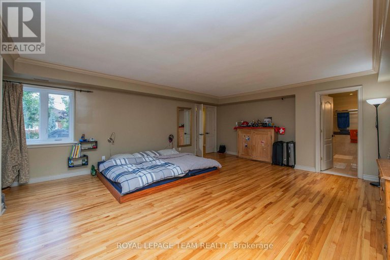 29171435/60-goulburn-avenue/sandy-hill/ottawa/ontario/K1N8C8_25