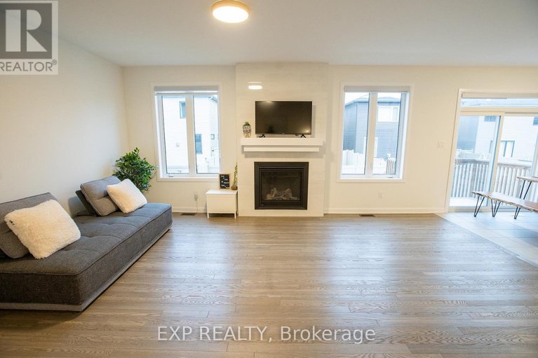 29187659/137-maynooth-court/half-moon-bay/ottawa/ontario/K2J6Y4_7