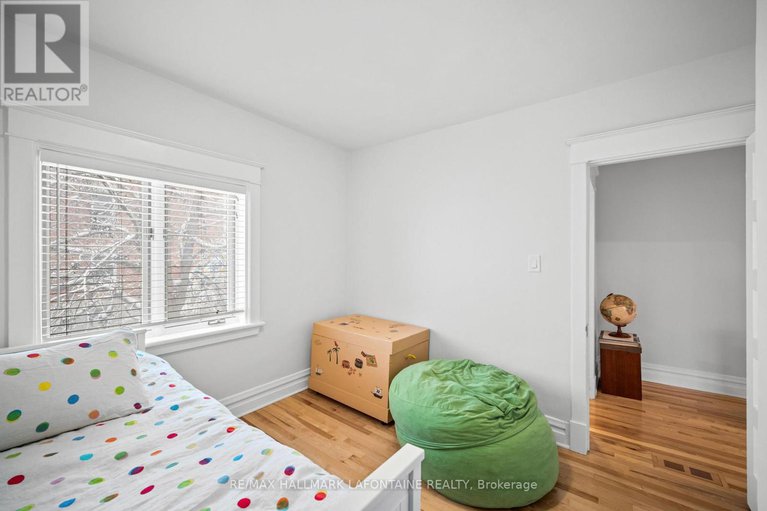28286991/143-blackburn-avenue/sandy-hill/ottawa/ontario/K1N8A6_21