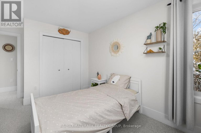 29319261/3311-barlow-crescent/dunrobin-shores/ottawa/ontario/K0A1T0_17