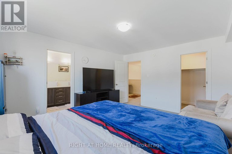 28523248/669-cordelette-circle-e/mer-bleuebradley-estatesanderson-park/ottawa/ontario/K1W0P2_27
