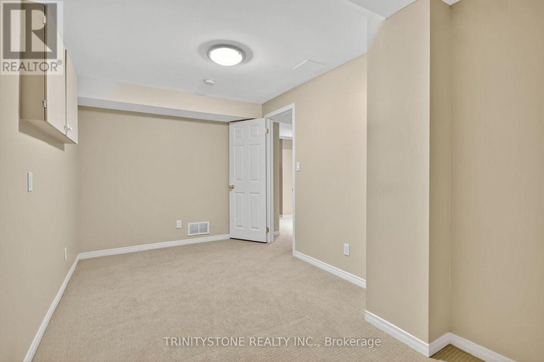 29076589/11-whalings-circle/stittsville-central/ottawa/ontario/K2S1S4_49