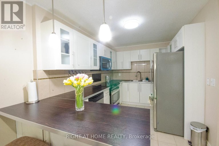 28595701/35-tybalt-crescent/westcliffe-estates/ottawa/ontario/K2H8J6_3