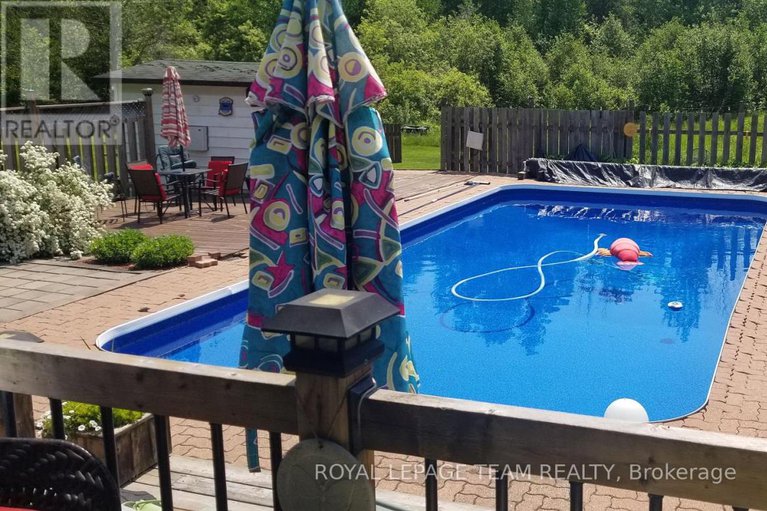 28823443/690-limerick-road/north-grenville-twp-kemptville-south/north-grenville/ontario/K0G1T0_24