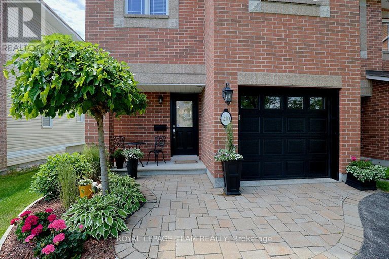 29591881/210-hunterbrook-street-n/morgans-grantsouth-march/ottawa/ontario/K2K0E6_8