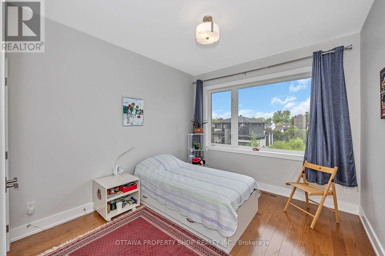 28399504/1355-mory-street/emerald-woodssawmill-creek/ottawa/ontario/K1T1C8_28