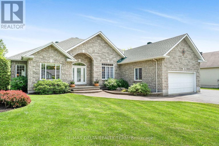 28499288/1147-fieldown-street/cumberland-ridge/ottawa/ontario/K4C1R7_2