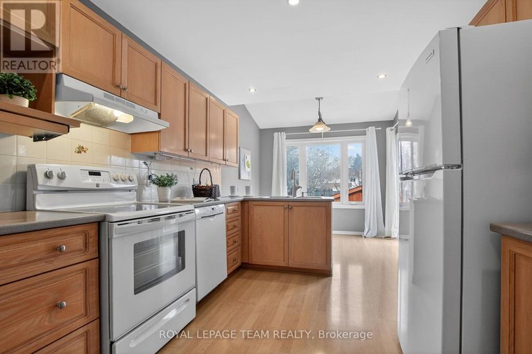 29460136/21-baton-court/katimavik/ottawa/ontario/K2L4C8_3