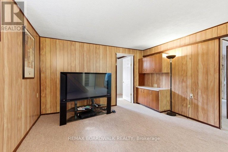 29567574/1274-maitland-avenue/copeland-park/ottawa/ontario/K2C2C6_24