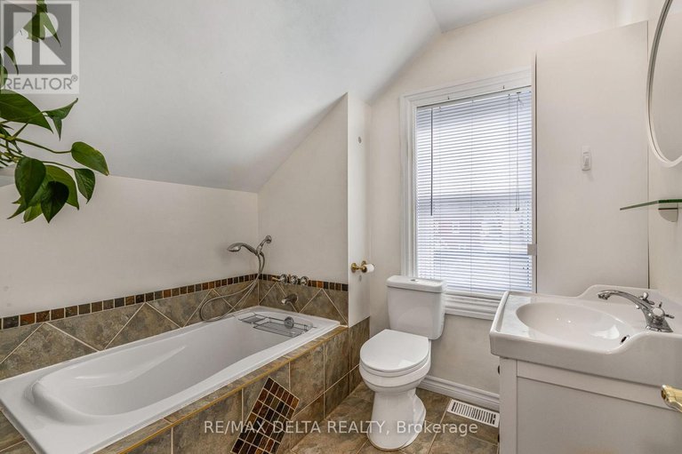 29086342/89-high-street/vankleek-hill/champlain/ontario/K0B1R0_23