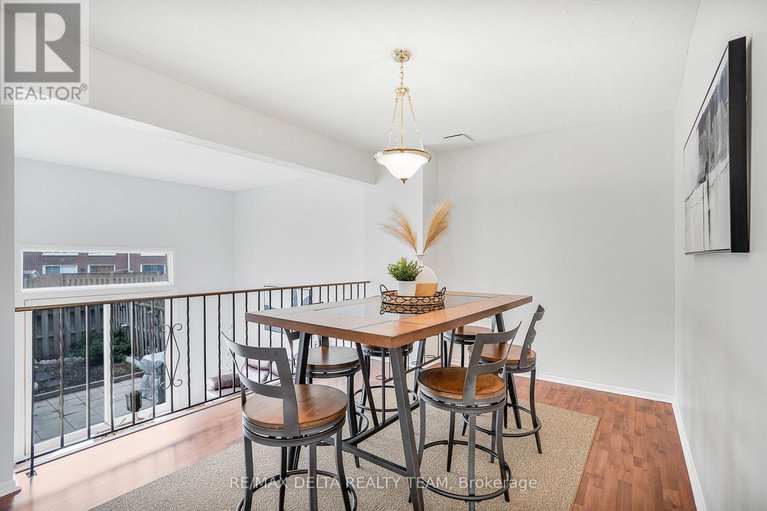 28252608/49-2115-erinbrook-crescent/sheffield-glenindustrial-park/ottawa/ontario/K1B4J5_5