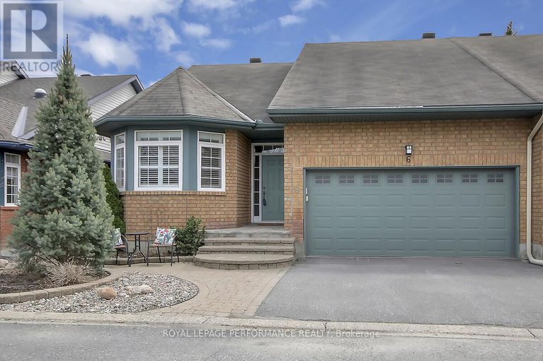 6 Briardale Crescent