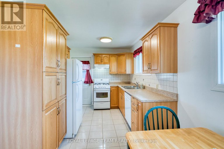 28272638/268-ottawa-street/almonte/mississippi-mills/ontario/K0A1A0_6