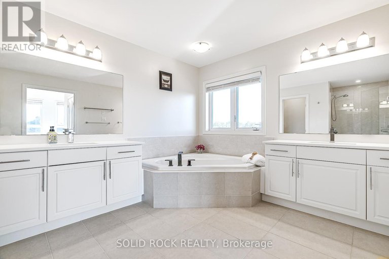 28518234/326-memorial-grove/riverside-southgloucester-glen/ottawa/ontario/K1X0C8_29