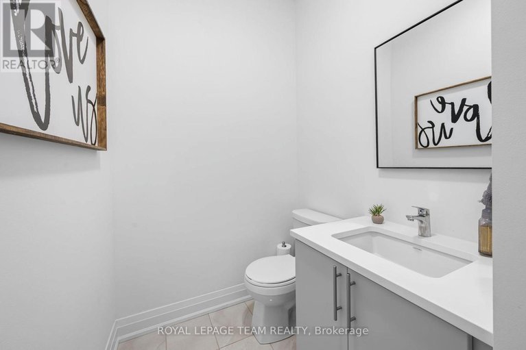 29484590/437-fleet-canuck-private/huntley-ward-south-east/ottawa/ontario/K0A1L0_18