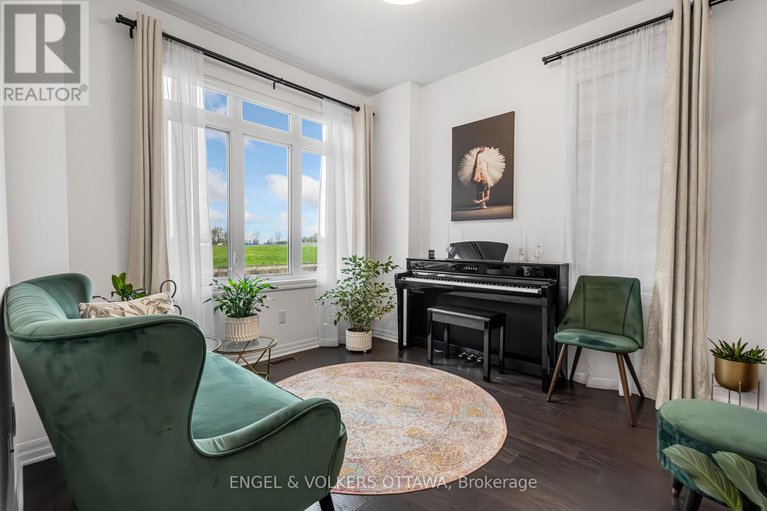 28806491/606-mikinak-road/cfb-rockcliffe-and-area/ottawa/ontario/K1K3X7_12
