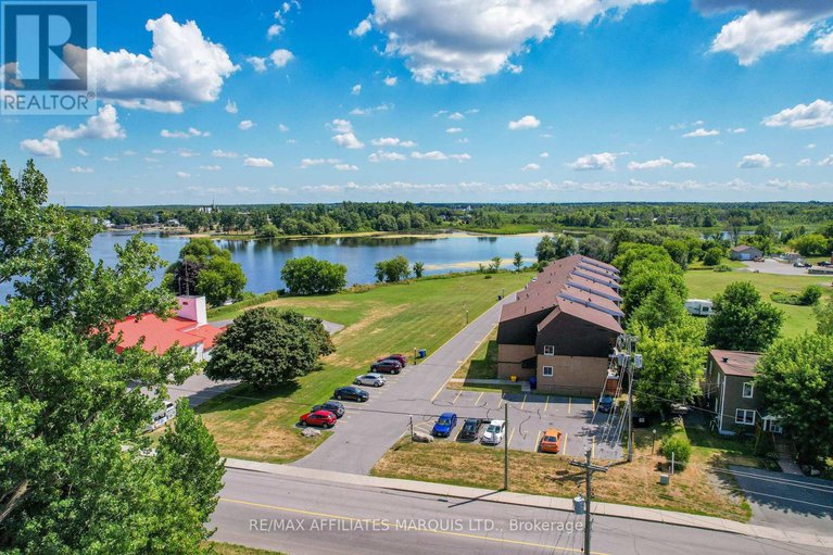 28769103/109-220-kenyon-street-w/alexandria/north-glengarry/ontario/K0C1A0_36