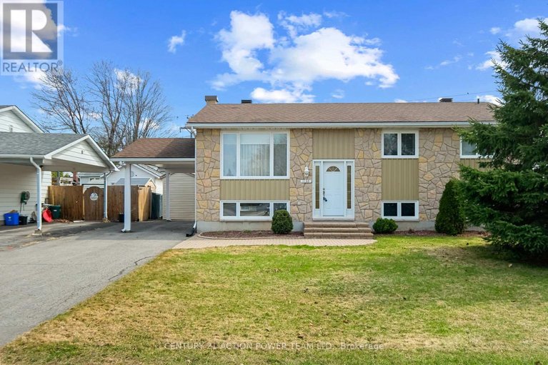 29647357/1535-st-georges-street/bilberry-creekqueenswood-heights/ottawa/ontario/K1E1R1_1