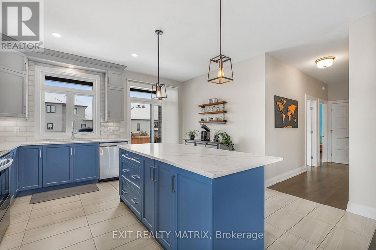 29468824/128-lyon-street/embrun/russell/ontario/K0A1W0_13