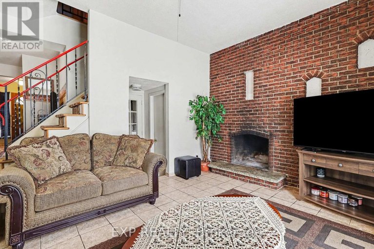 29242440/2211-st-laurent-boulevard/hawthorne-meadows/ottawa/ontario/K1G1B1_15