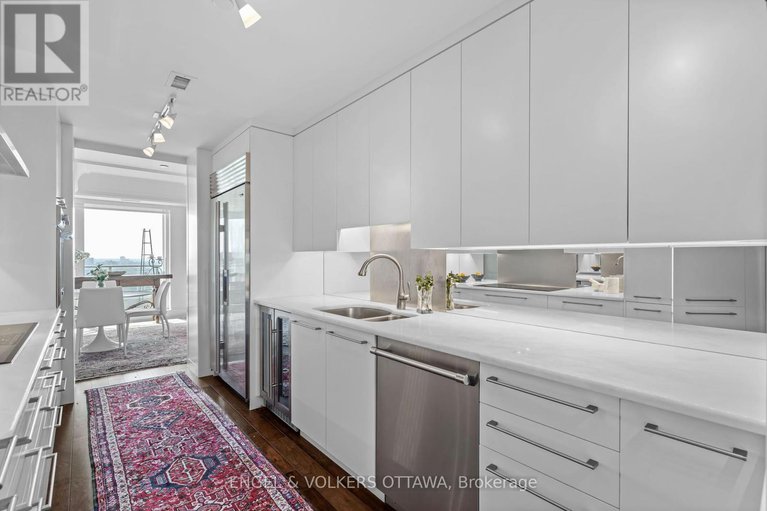 28635313/1801-1035-bank-street/glebe/ottawa/ontario/K1S5K3_13