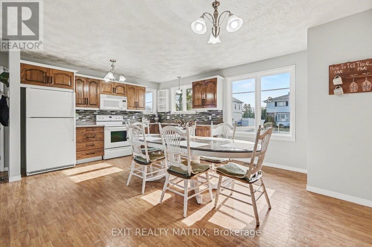 29597745/60-charles-street/north-stormont-finch-twp/north-stormont/ontario/K0A1R0_8