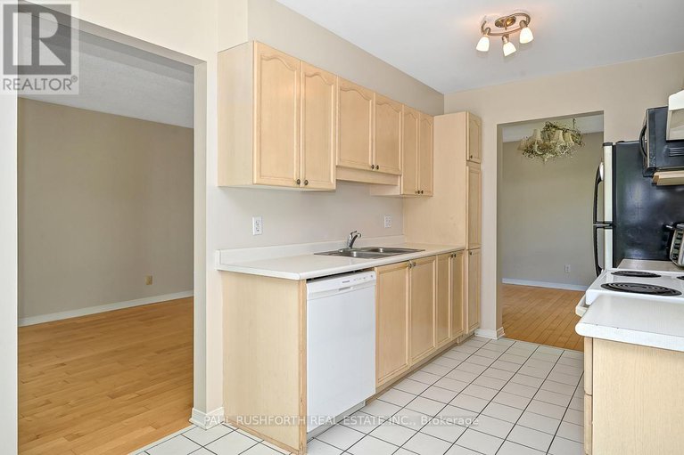 28653086/98-piper-crescent/morgans-grantsouth-march/ottawa/ontario/K2K2S9_10