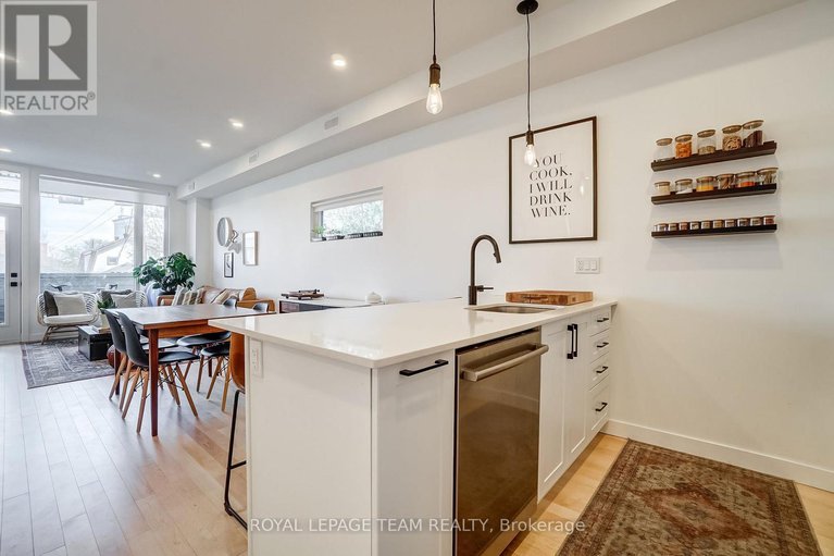 28594051/125-carruthers-avenue/mechanicsville/ottawa/ontario/K1Y1N4_9