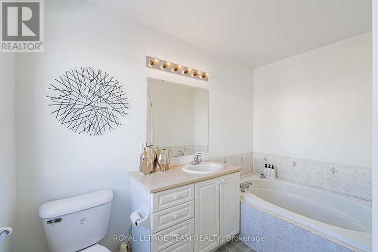 29363921/313-bryarton-street/chapel-hill/ottawa/ontario/K1C7R5_32