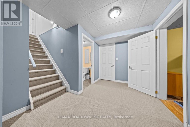 29344608/7089-bush-drive/greely/ottawa/ontario/K4P1M8_37