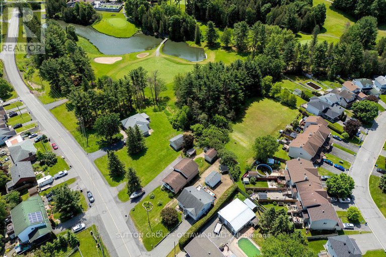 28548965/223-des-outaouais-street/town-of-rockland/clarence-rockland/ontario/K4K1G2_46