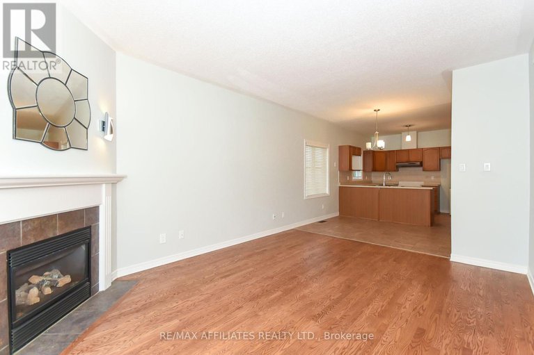 28479227/1980-scully-way-s/fallingbrookgardenway-south/ottawa/ontario/K4A4H2_12