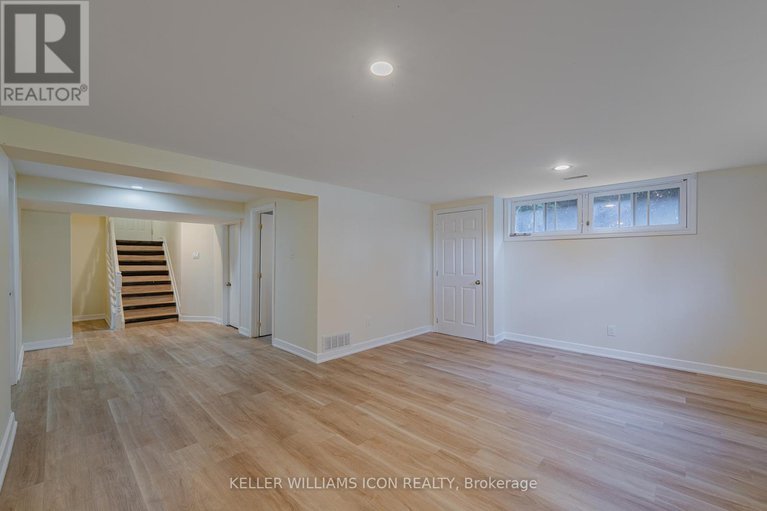28966651/1666-fisher-avenue/borden-farmstewart-farmcarleton-heightsparkwood-hills/ottawa/ontario/K2C1X7_31