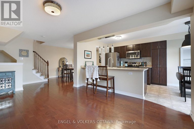 28822087/2421-nutgrove-avenue/half-moon-bay/ottawa/ontario/K2J0X4_13