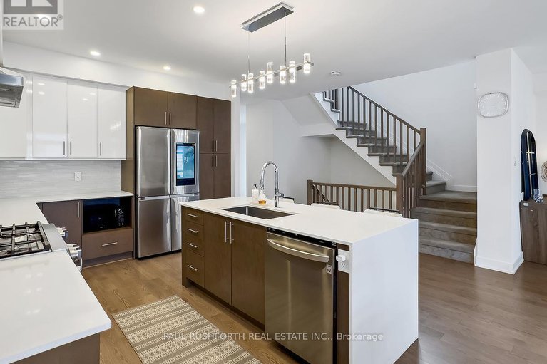 28731613/21-mendoza-way/emerald-meadowstrailwest/ottawa/ontario/K2S2S6_4