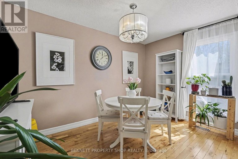 29640988/156-rutherford-court/beaverbrook/ottawa/ontario/K2K1N6_9