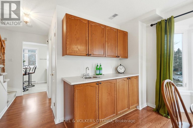 29492225/40-244-briston-private/hunt-club-park/ottawa/ontario/K1G5P9_7