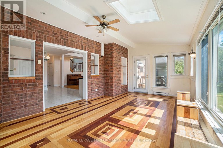 28638779/1702-ortona-avenue/carleton-heights/ottawa/ontario/K2C1W7_12