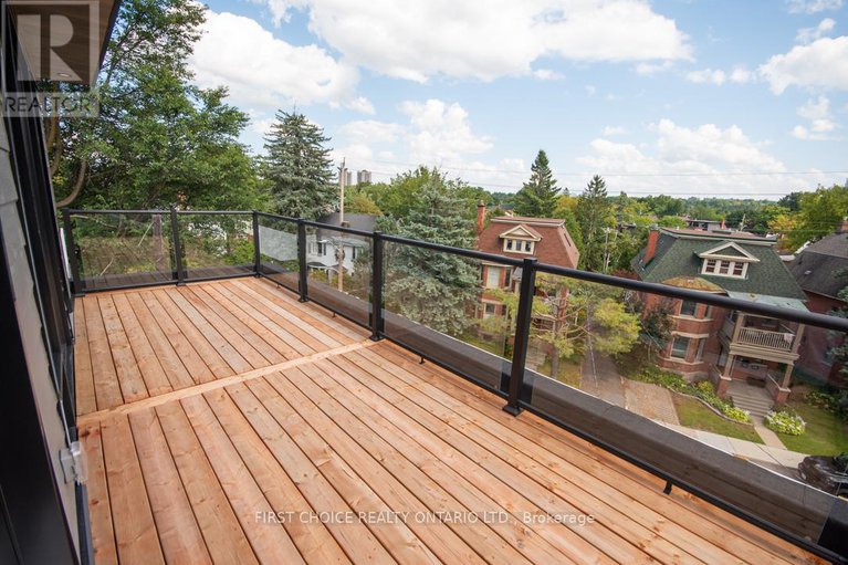 29386266/296-riverdale-avenue/old-ottawa-south/ottawa/ontario/K1S1R1_27