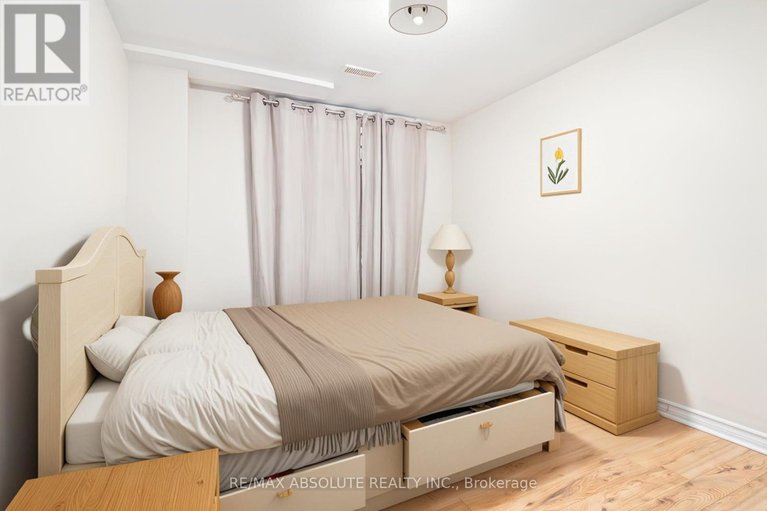 29110533/12-oak-grove-street/barrhaven-east/ottawa/ontario/K2G6R4_18