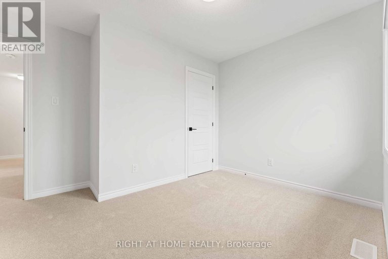 29129692/721-rouncey-road/emerald-meadowstrailwest/ottawa/ontario/K2V0S5_27