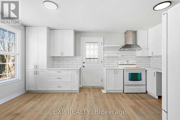 29215981/2158-fillmore-crescent/beacon-hill-north/ottawa/ontario/K1J6A4_11