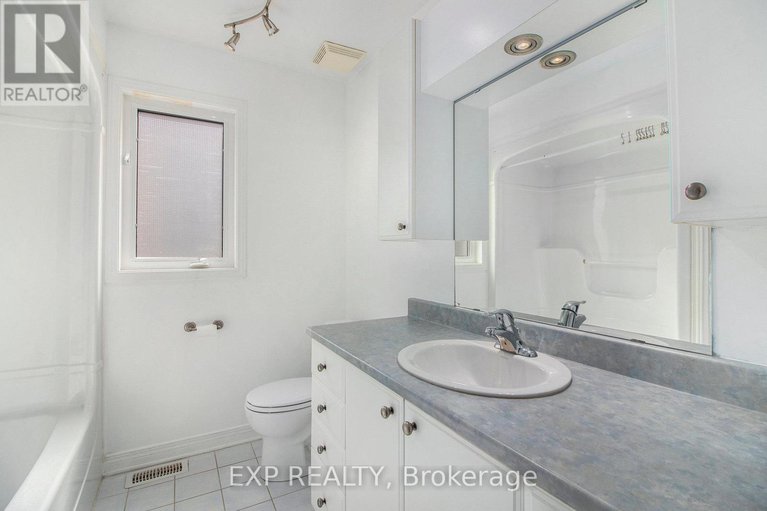 29033122/234-sandra-crescent/town-of-rockland/clarence-rockland/ontario/K4K1R6_18