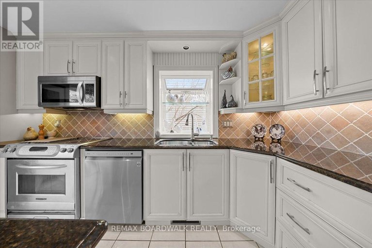 29646318/1594-meadowfield-place/chapel-hill/ottawa/ontario/K1C5V6_14